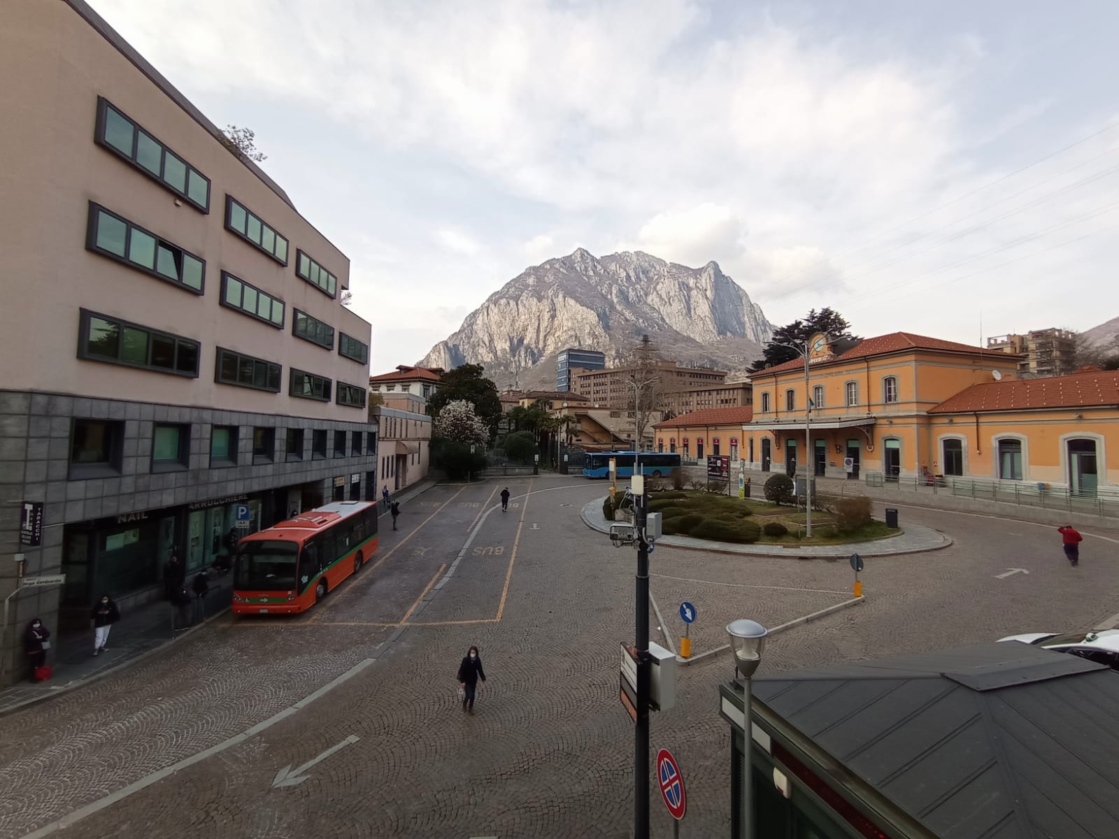2103 piazza stazione