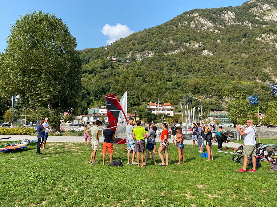 2305 lezioni windsurf