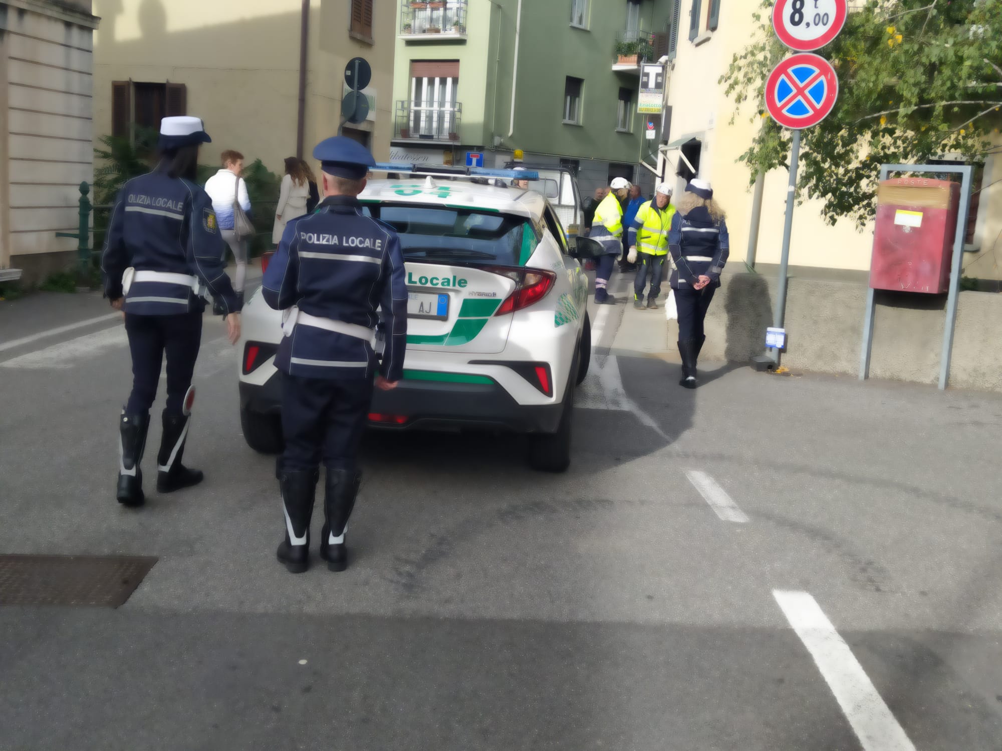 231028 esercitazione congiunta 1