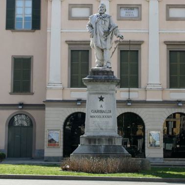 41.3 piazza garibaldi